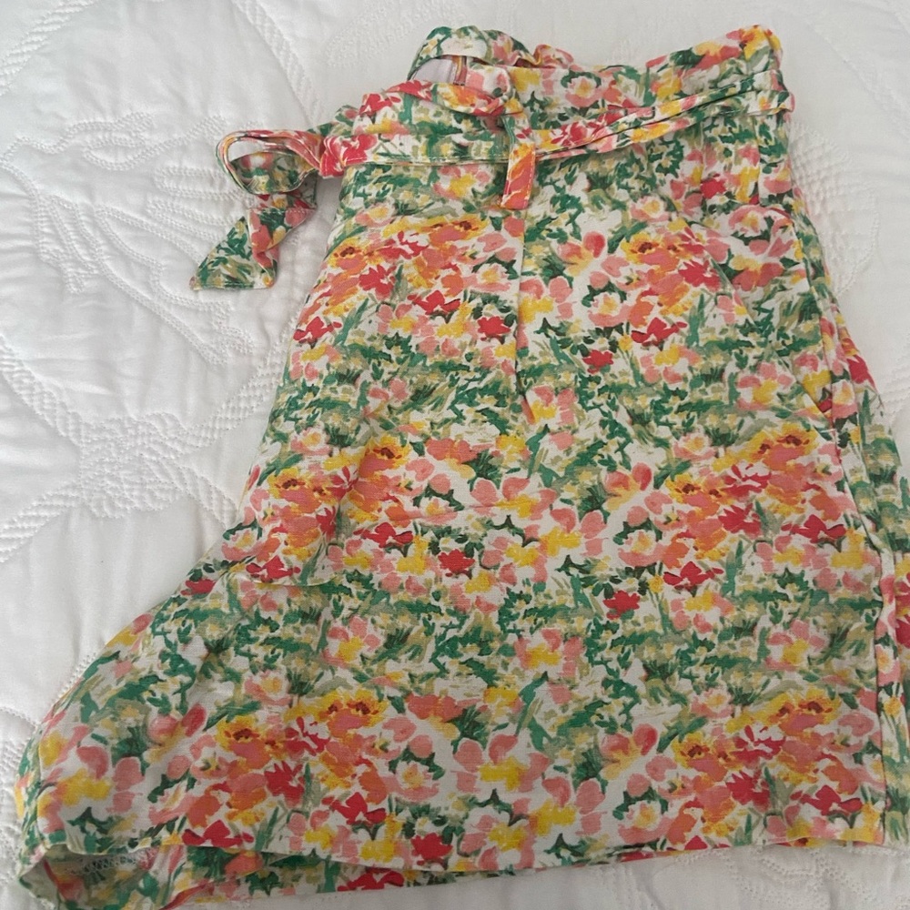LOFT Floral Print shorts